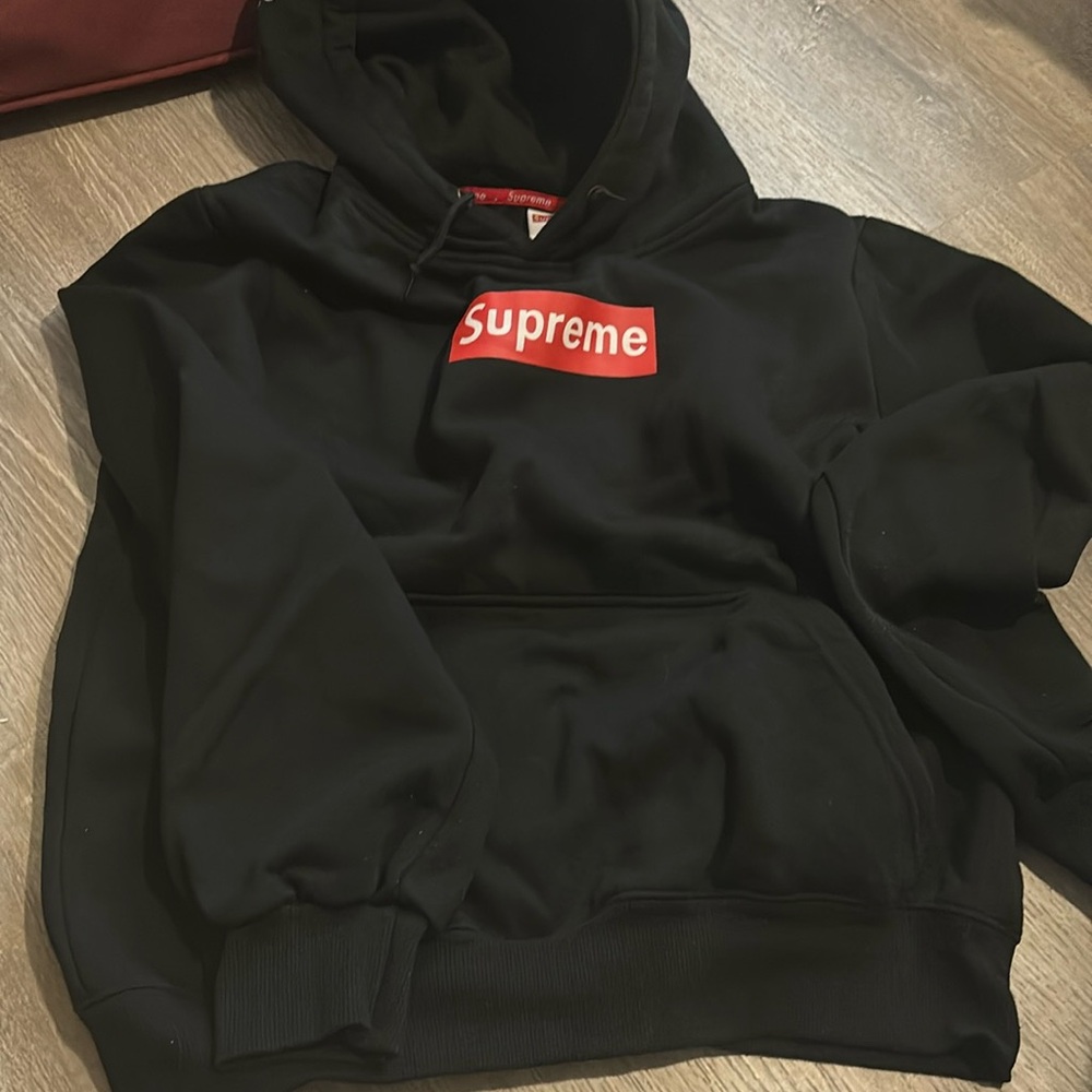 Supreme hoodie
